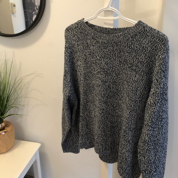 H&M crewneck - Picture 2 of 6